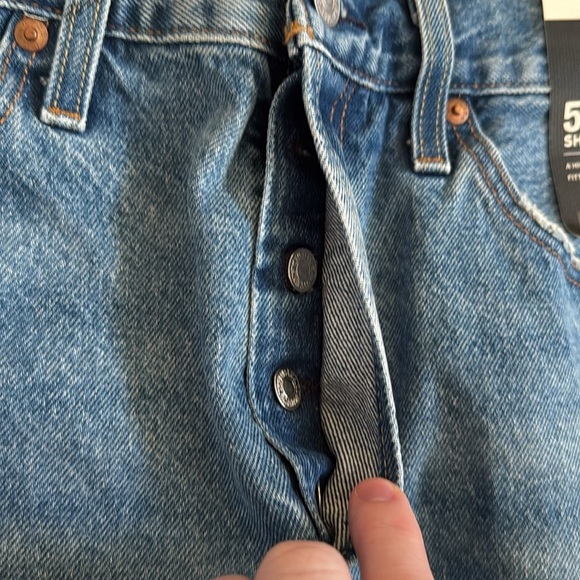 Levi’s 501 High Rise Shorts - Picture 10 of 13